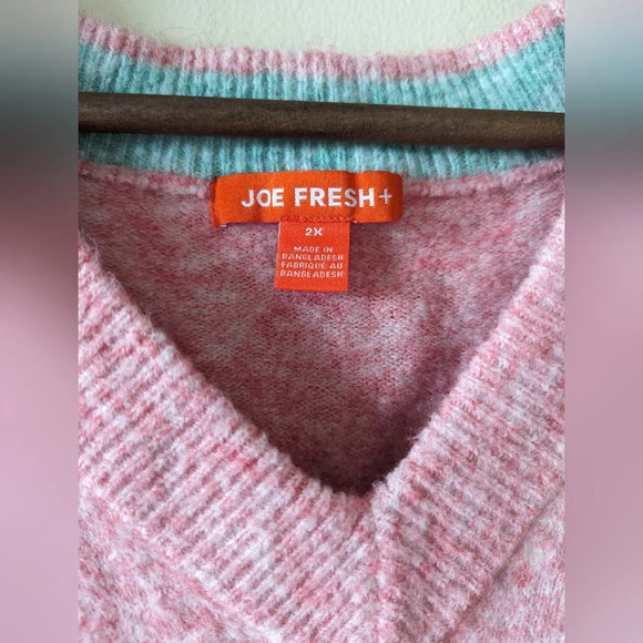 Joe Fresh| light pink and green V-Neck Sweater Acrylic  Blend size 2X - Picture 3 of 7